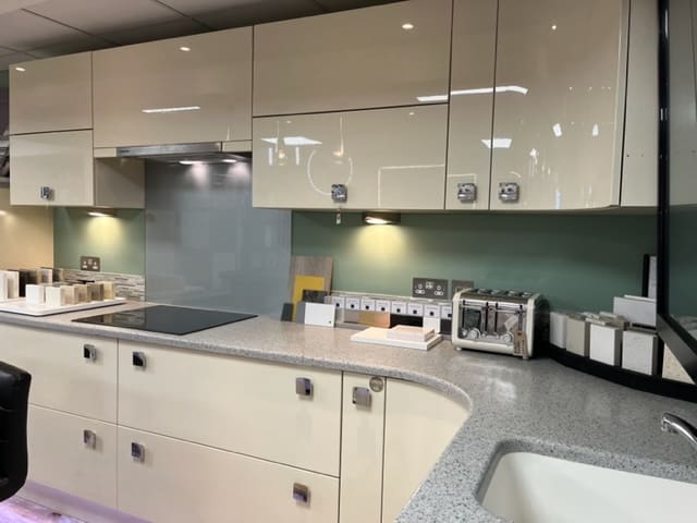 IMG_2575 Kitchen-10